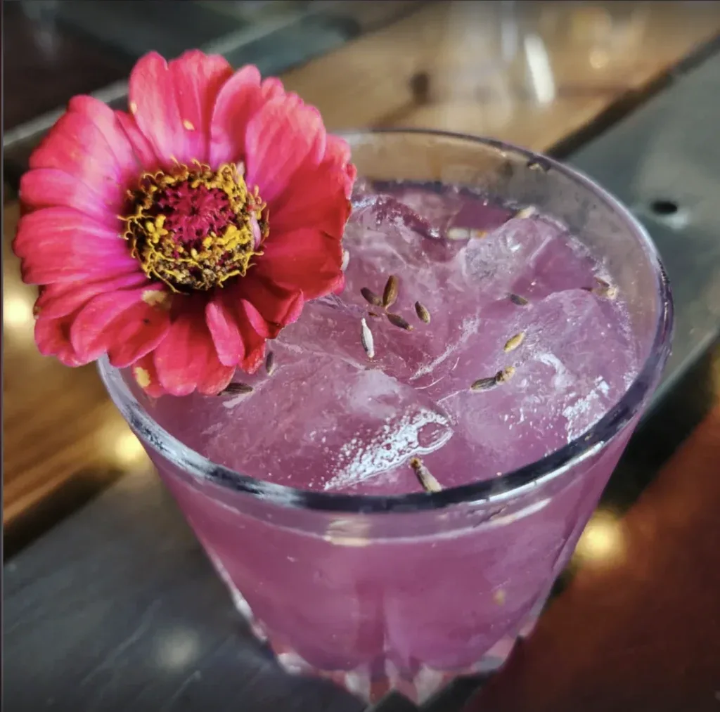 8 barras para tomarte un buen cóctel con mezcal