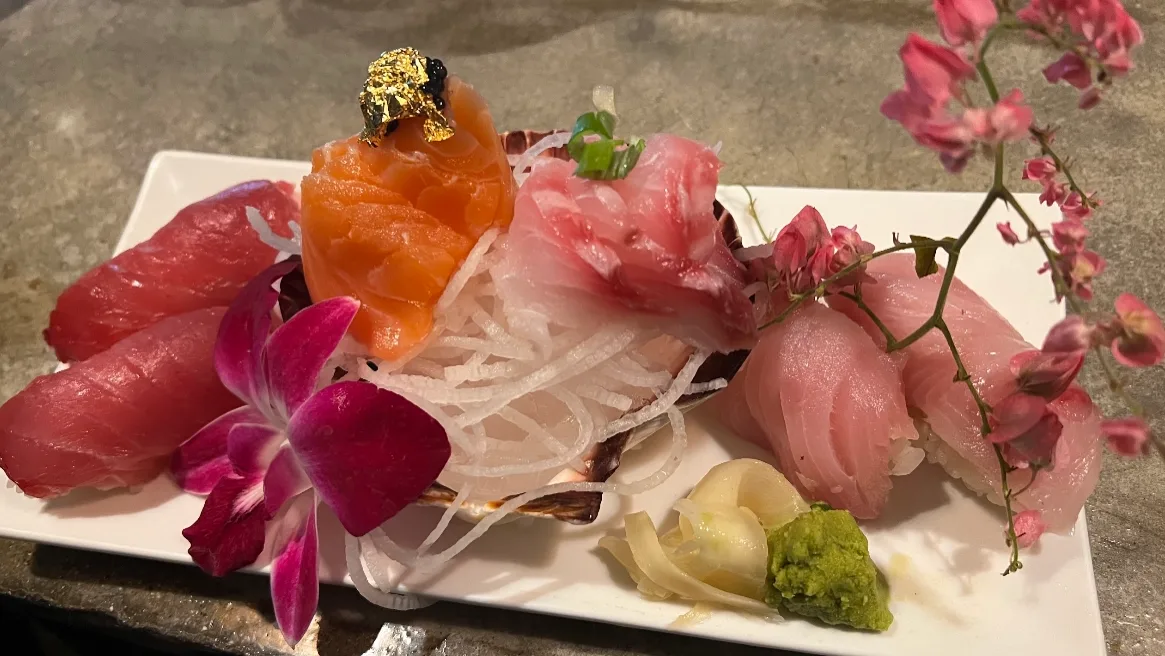 Google owner photo. Attribution: La Sirena Sushi & Tiki Bar (https://maps.google.com/maps/contrib/110529399767757740655)