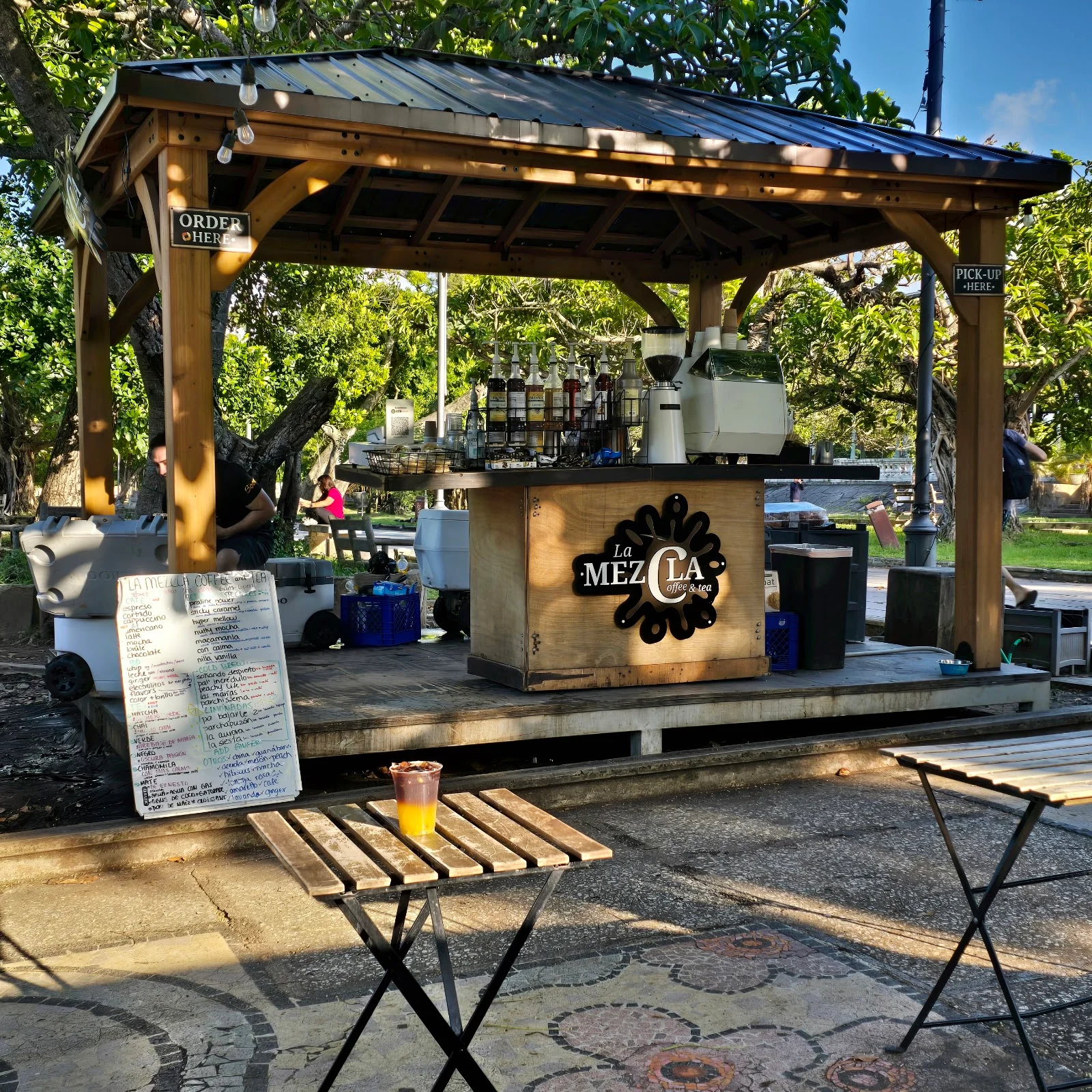 Google owner photo. Attribution: La Mezcla Coffee And Tea (https://maps.google.com/maps/contrib/114615323837639365360)