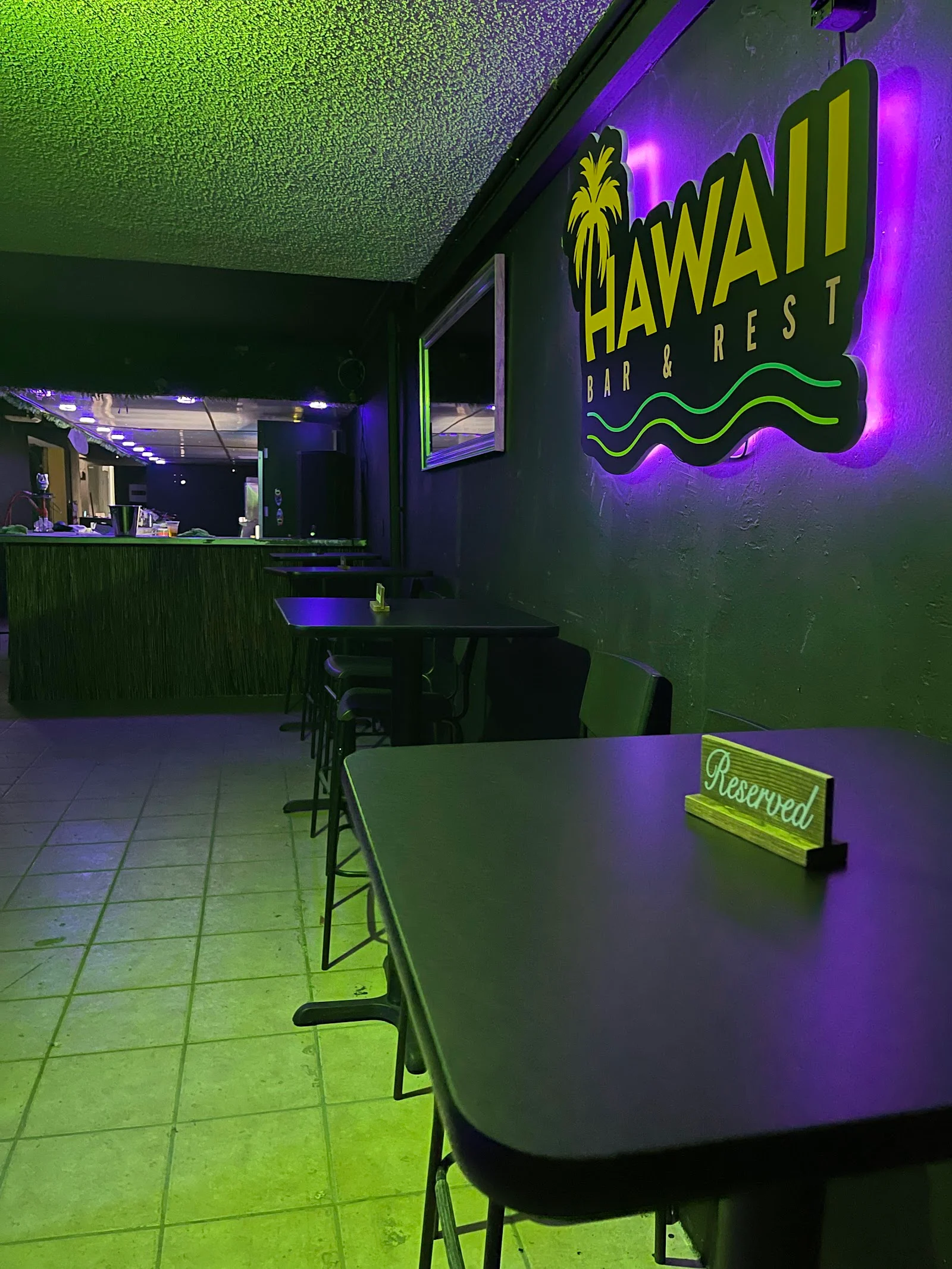 Hawaii Bar