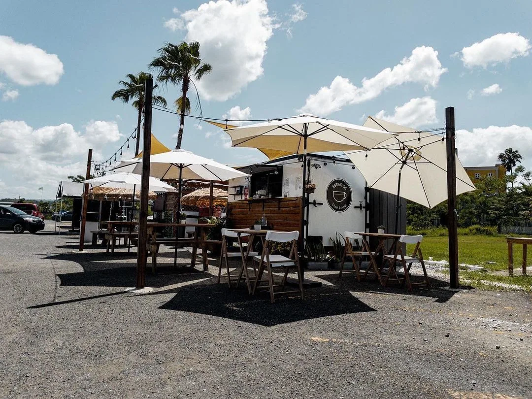 Estratos Café & Açaí Bar