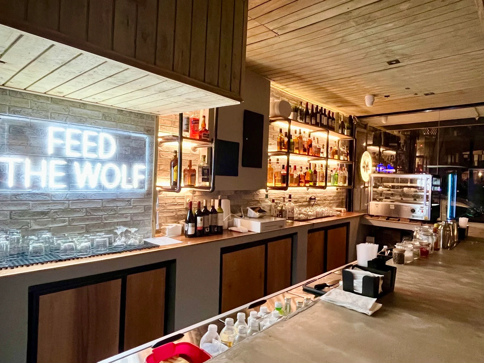 Imported from Google Places. Attribution: Dos Lobos Empanada Bar Condado (https://maps.google.com/maps/contrib/101891584798044308172)