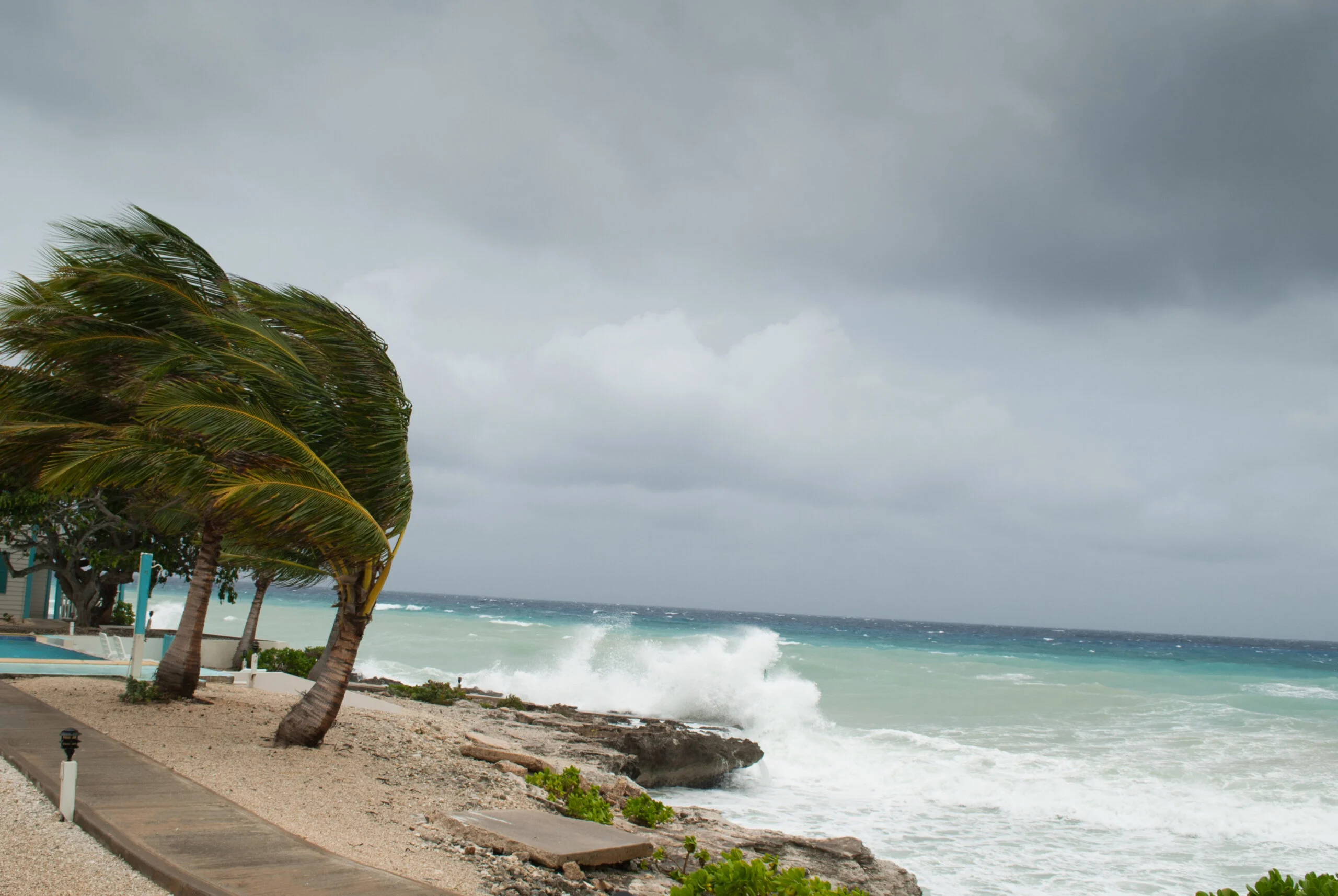que-debes-hacer-antes-durante-y-despues-de-una-tormenta