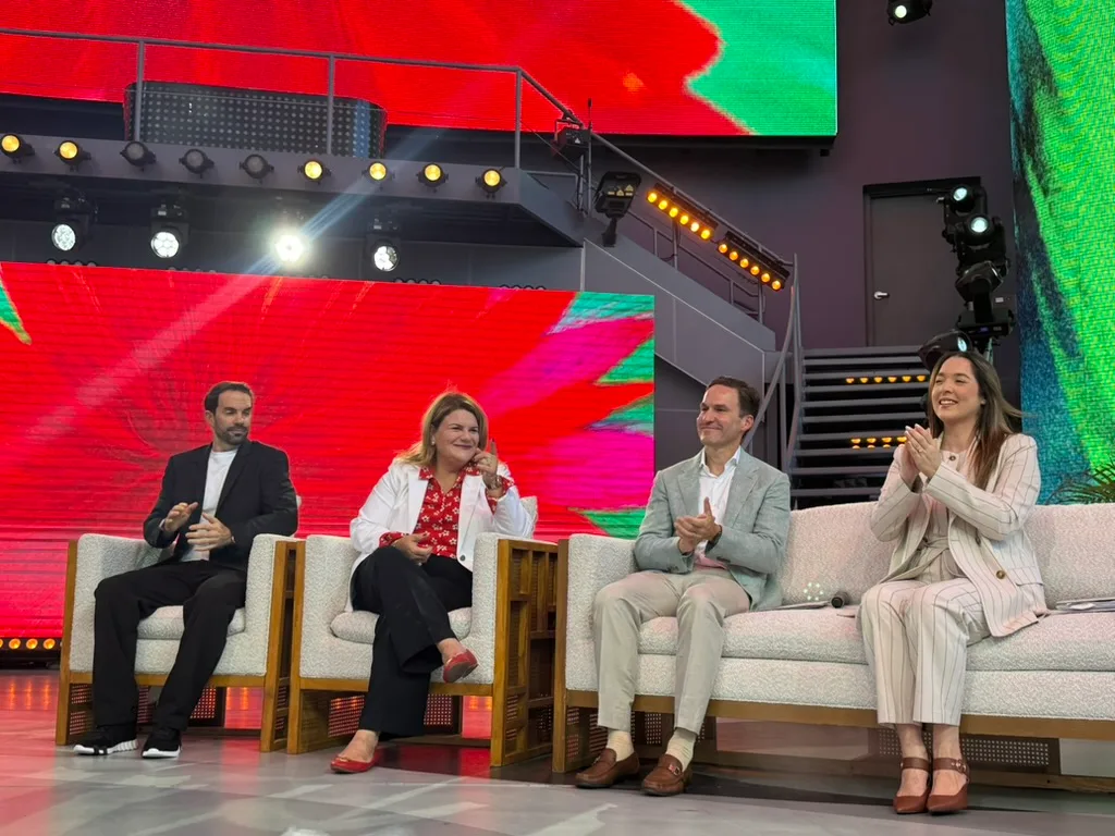 conferencia de prensa Lelolai