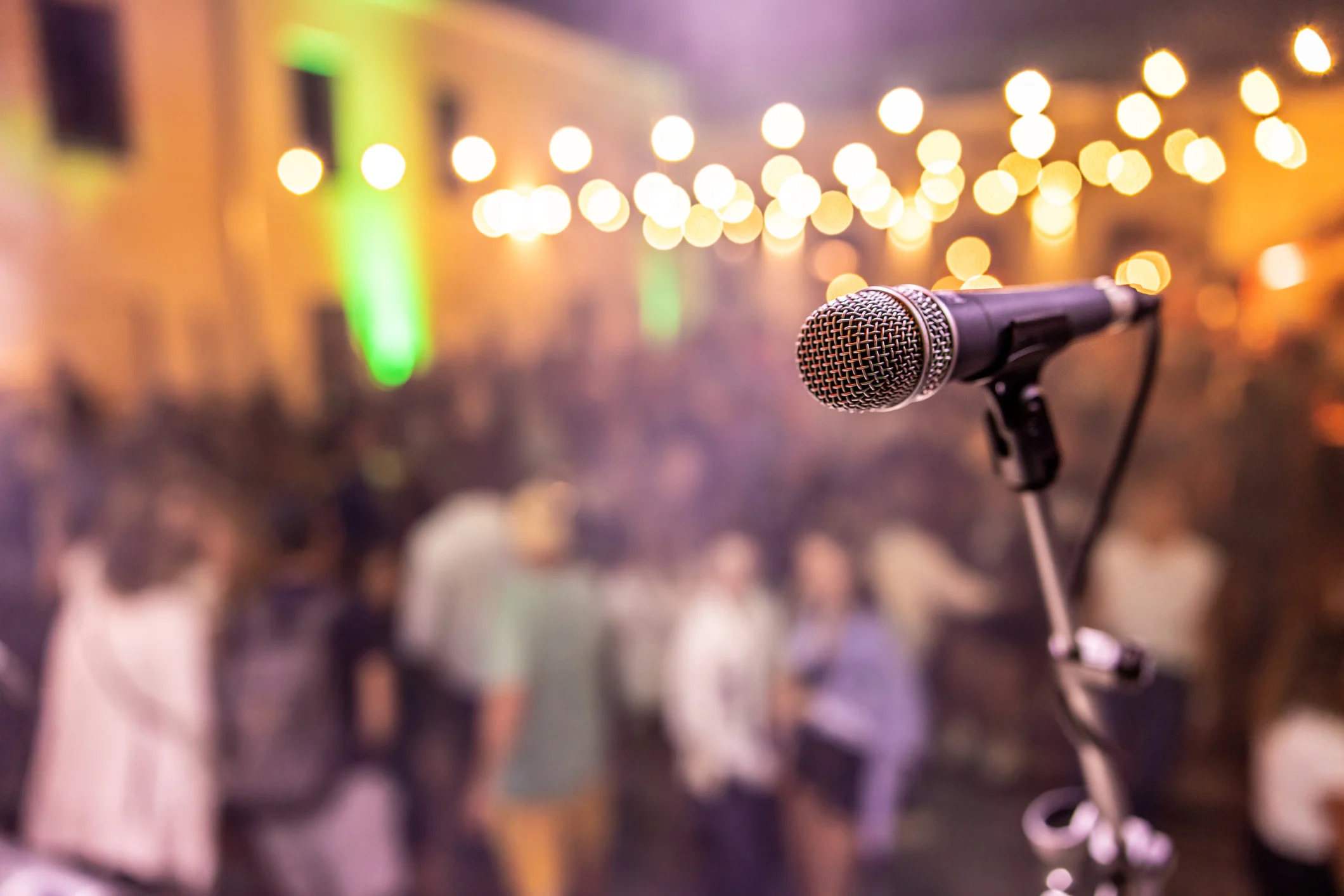 14 lugares con karaoke en Puerto Rico para celebrar tu cumpleaños