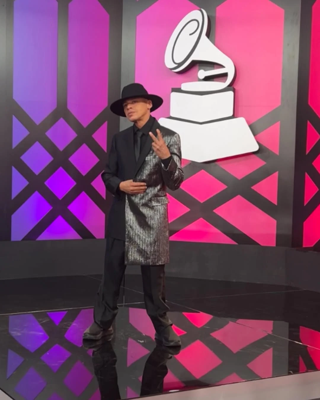 @latingrammys-2023@leonardofifthavenue-@leonardocorderosuria.jpg