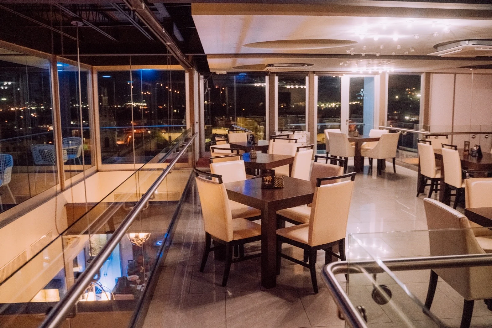 Vistas Restaurante & Cocktail Lounge