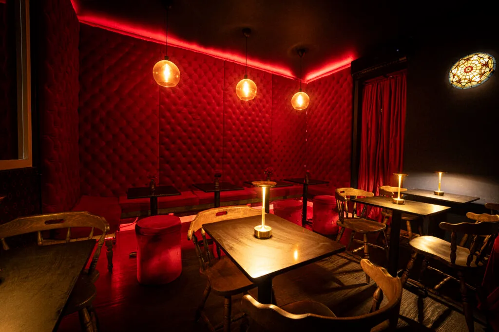 Un hidden gem bar en Santurce rinde homenaje al mezcal con una receta irresistible