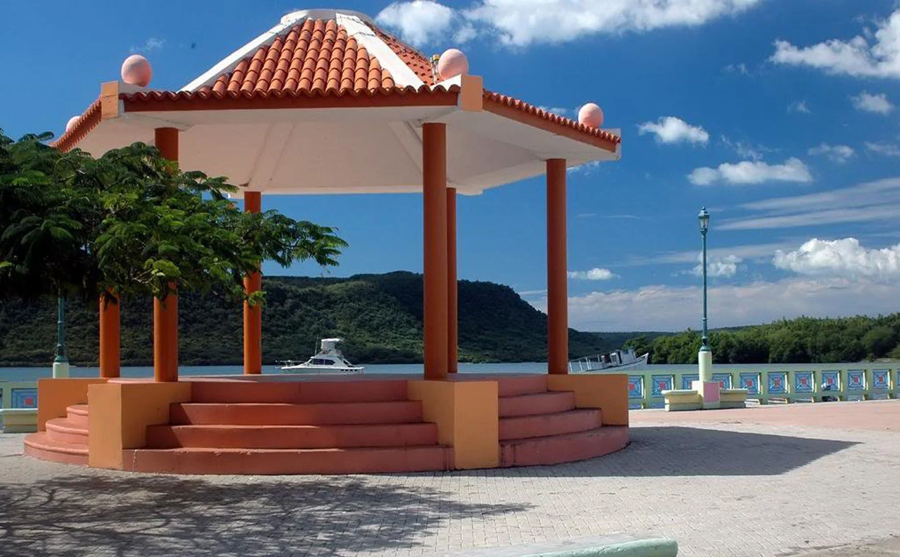 Malecon_De_Guanica_2950e52de5.jpg