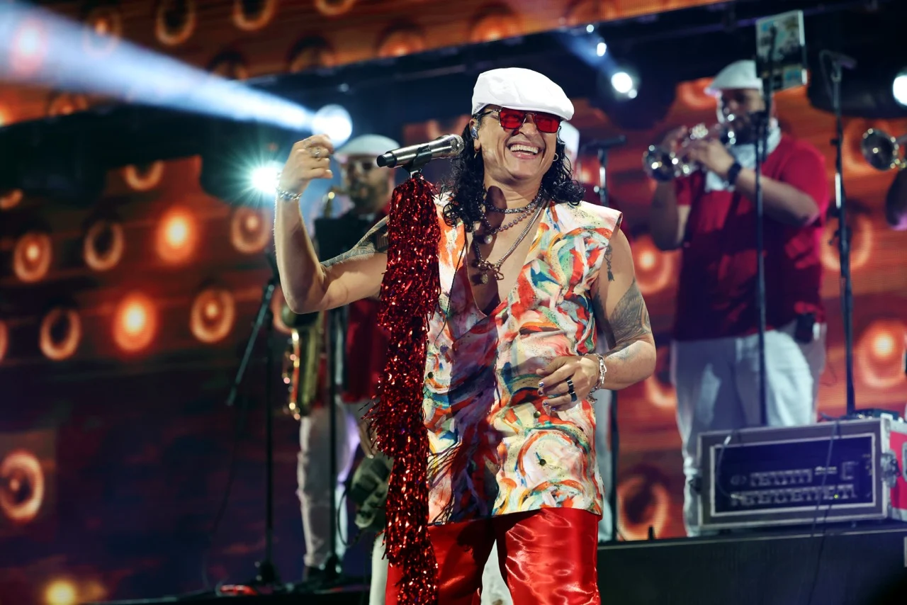 Elvis-Crespo-Large-1.jpeg