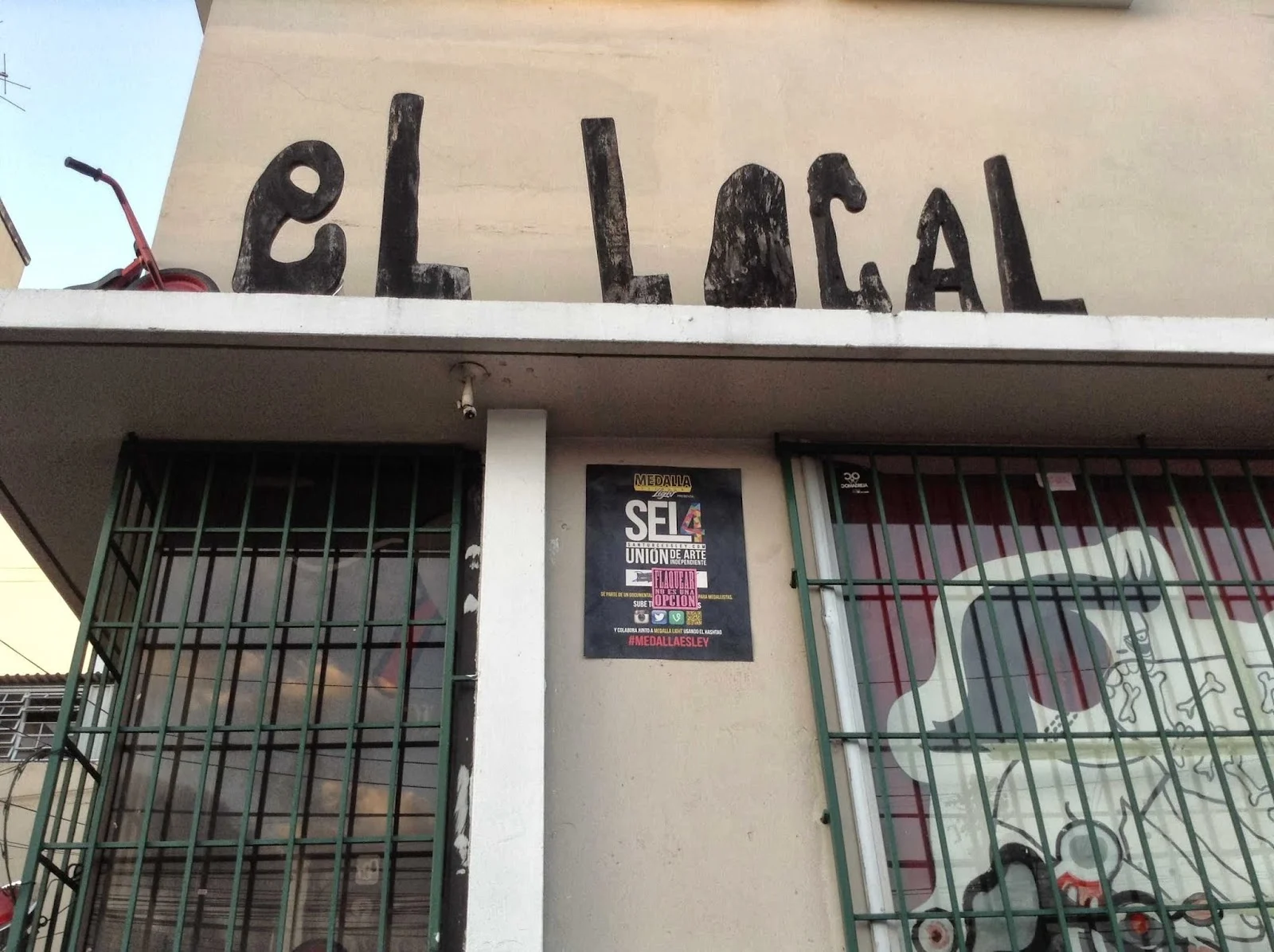 Google owner photo. Attribution: El Local en Santurce (https://maps.google.com/maps/contrib/112811266008916037786)