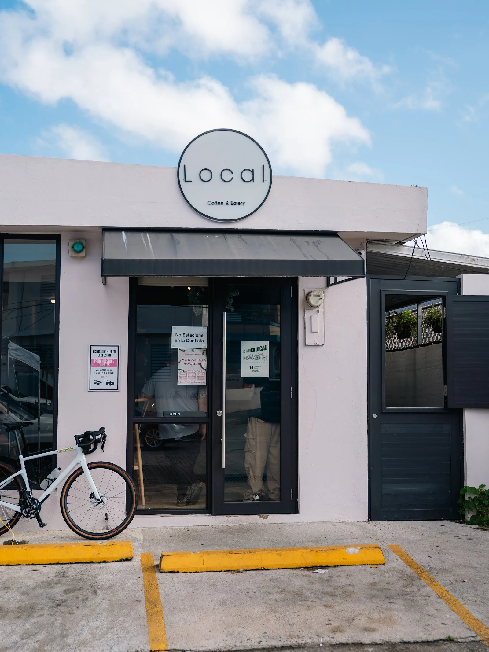 Google owner photo. Attribution: Local Coffee & Eatery (https://maps.google.com/maps/contrib/107674268744002525332)
