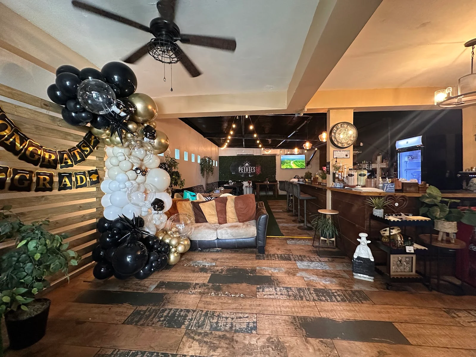 Google owner photo. Attribution: Hacienda Petates Restaurant & Café (https://maps.google.com/maps/contrib/115165495793473922500)