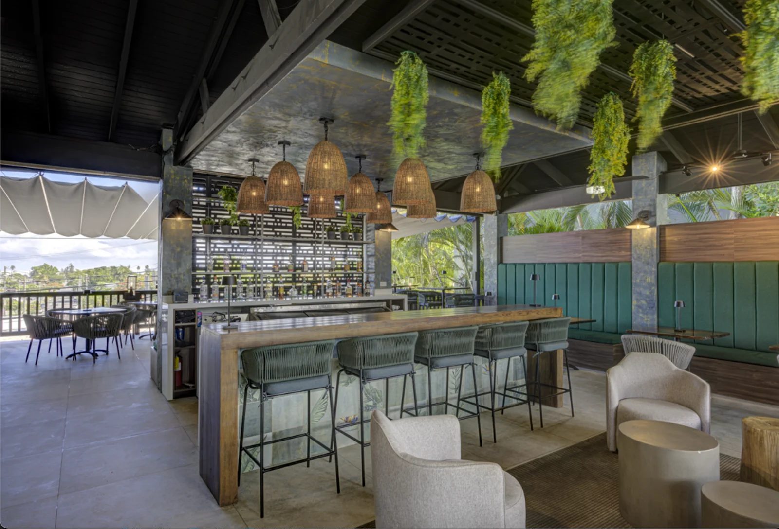 La Terraza Restaurant & Bar