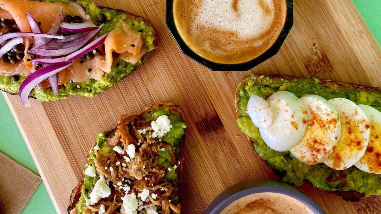 spotlight-stuffed-avocado