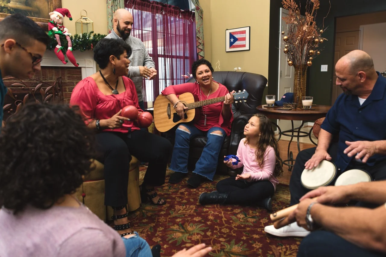 parranda-aprende-a-tocar-los-instrumentos-de-la-trulla-boricua