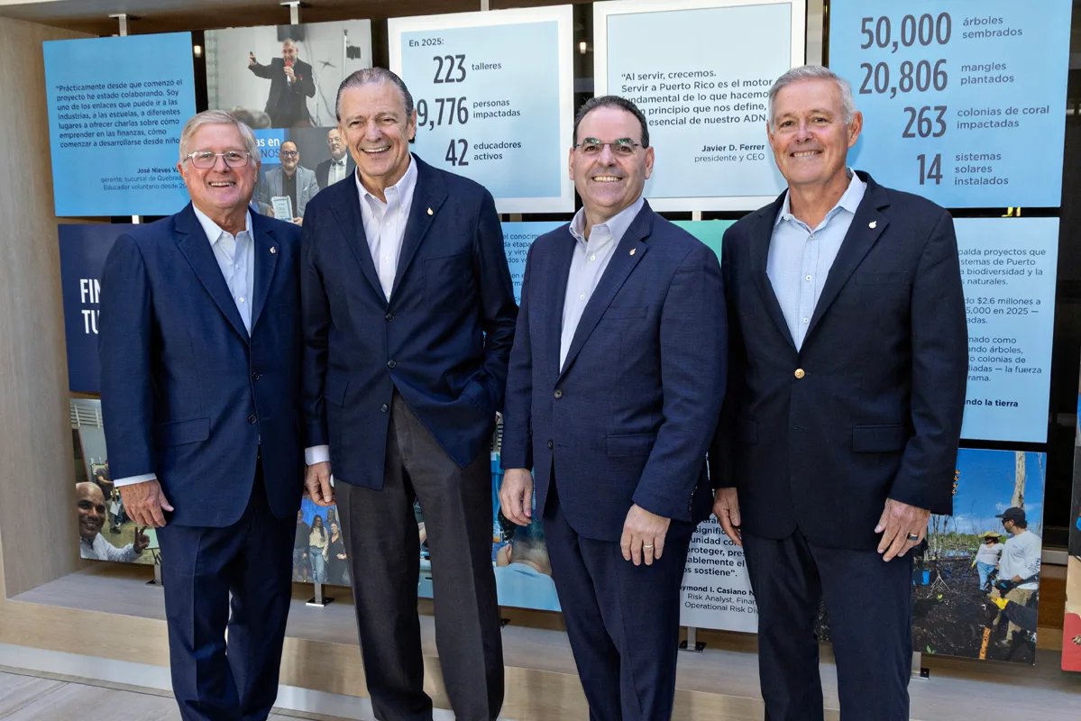 Fotos de pasados CEOs junto a Jorge J. García, actual CEO de Popular