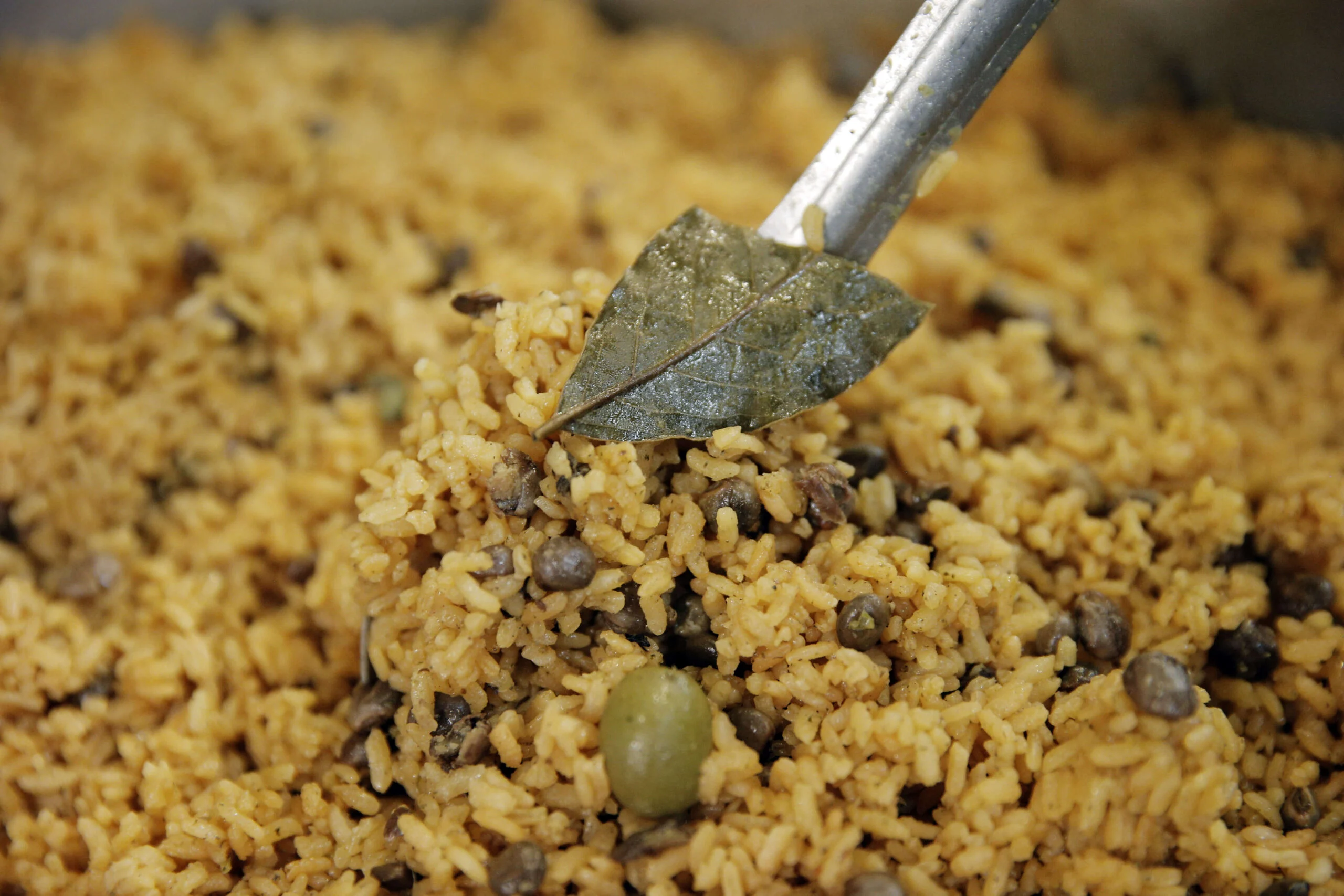 por-que-comemos-arroz-con-gandules-en-navidad