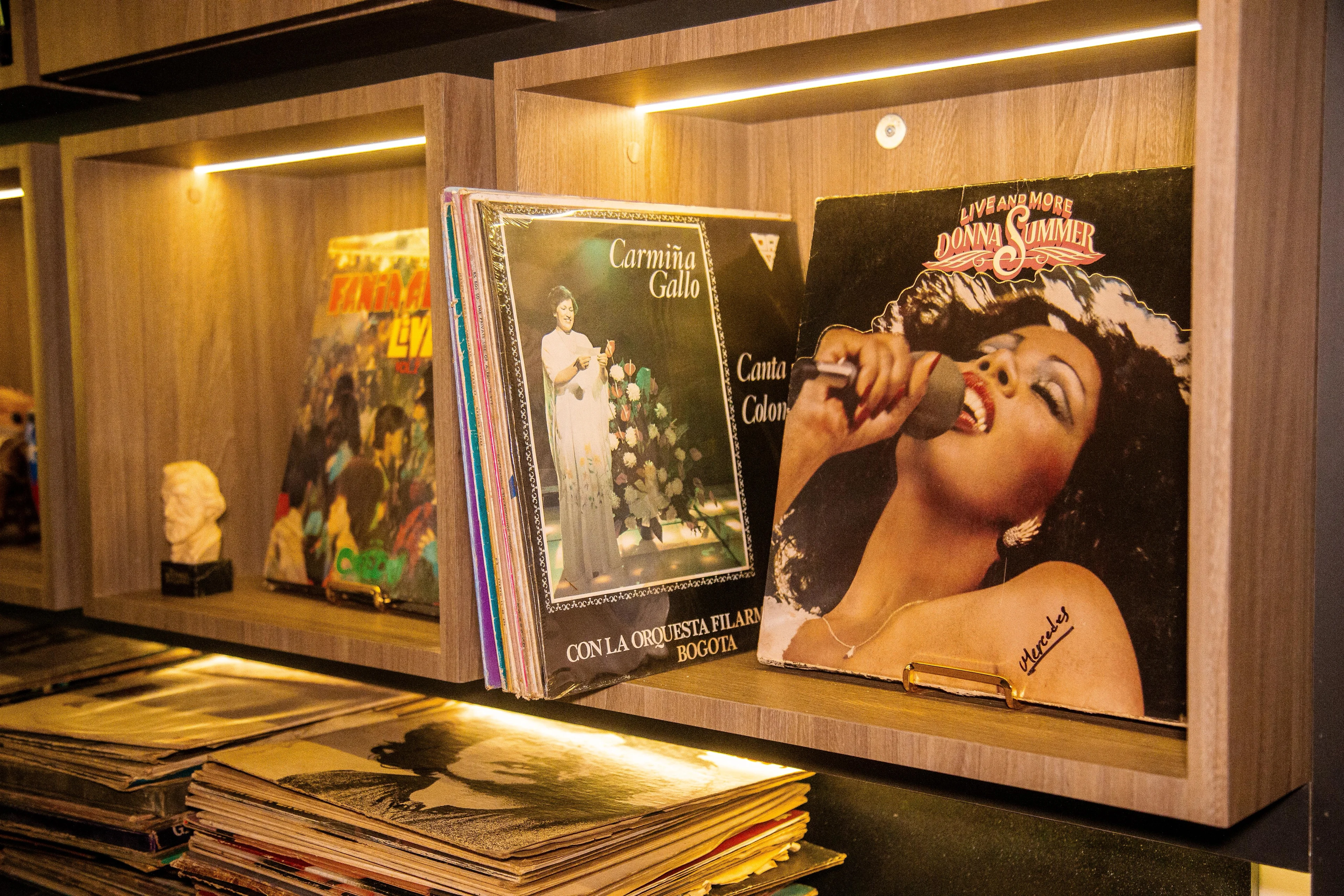 interior miramar records 4