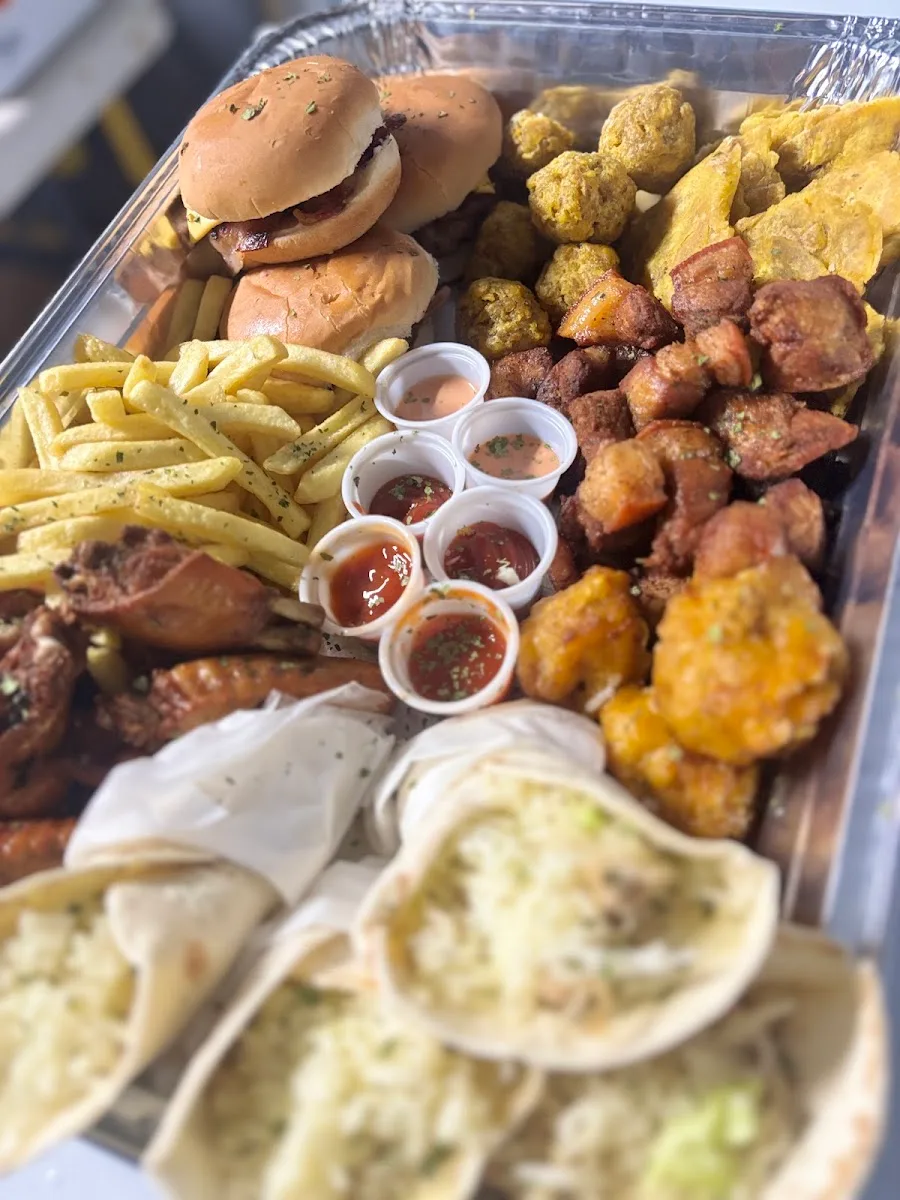 Imported from Google Places. Attribution: La Placita Bar. (https://maps.google.com/maps/contrib/106699447376907779947)