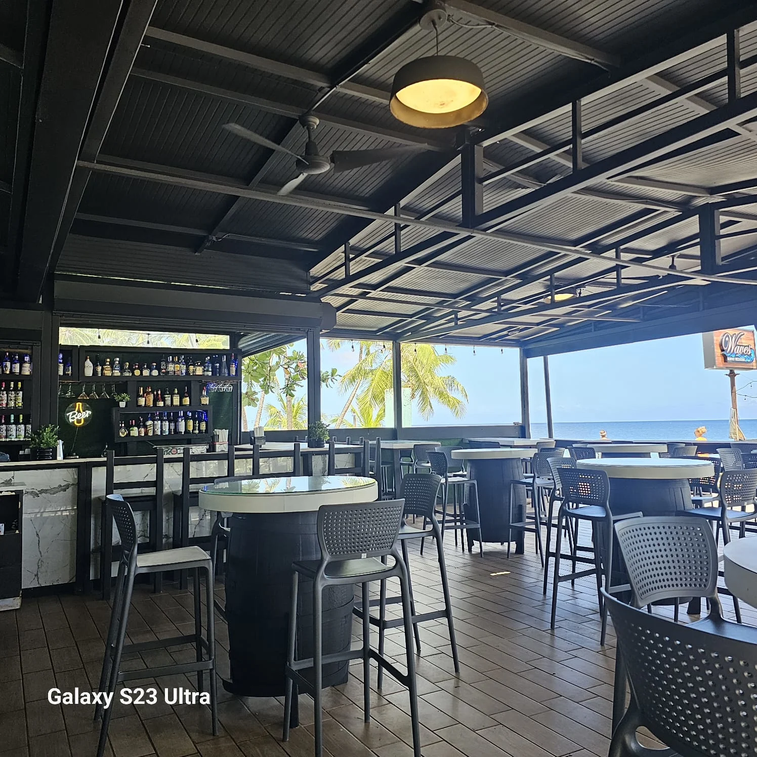 Google owner photo. Attribution: Waves Seafood Restaurant Aguada (https://maps.google.com/maps/contrib/102862630199814055488)