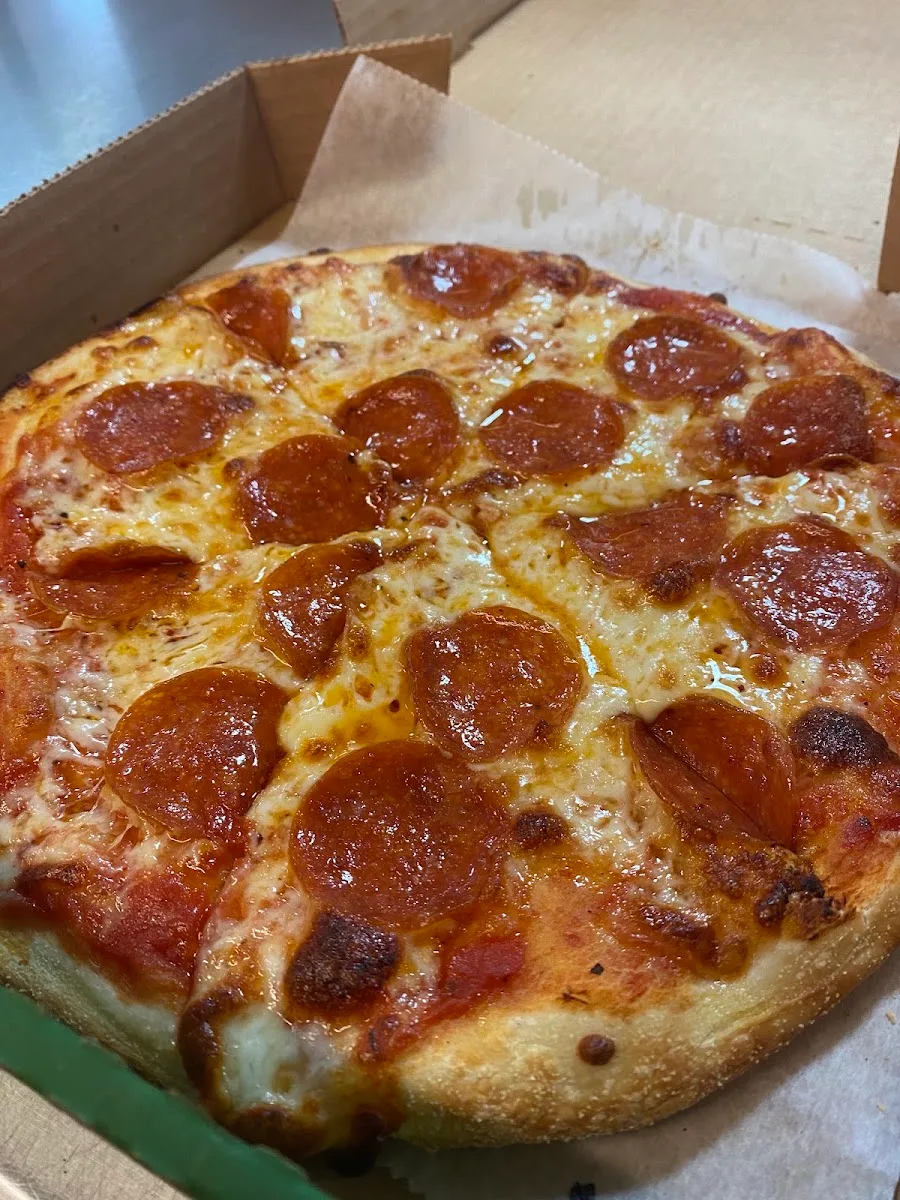Family's Pizza 