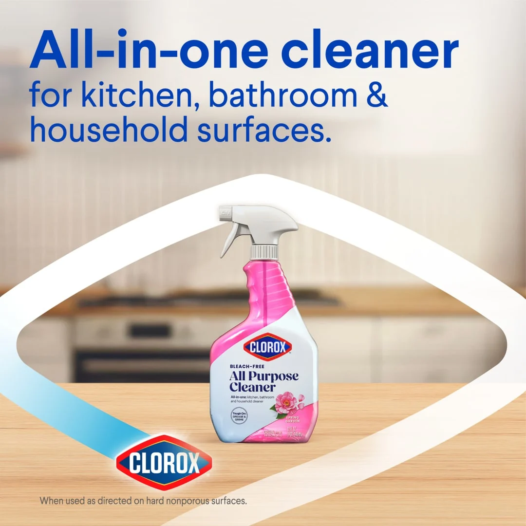 Limpiador multiusos sin blanqueador con aroma a jardín en primavera en una cocina rodeada por un diseño en espiga blanca y las palabras "Limpiador todo en uno".