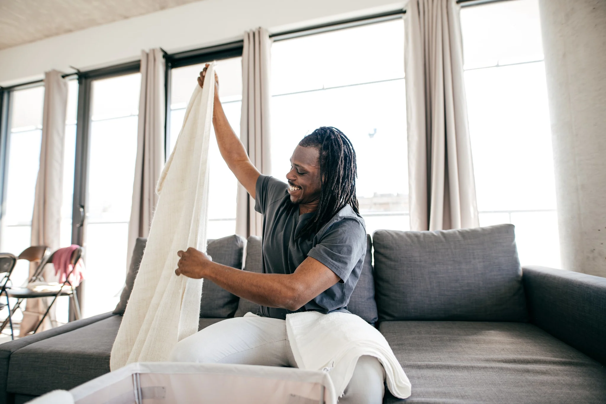 How to Sanitize Clothes, Bed Sheets and Towels Clorox®