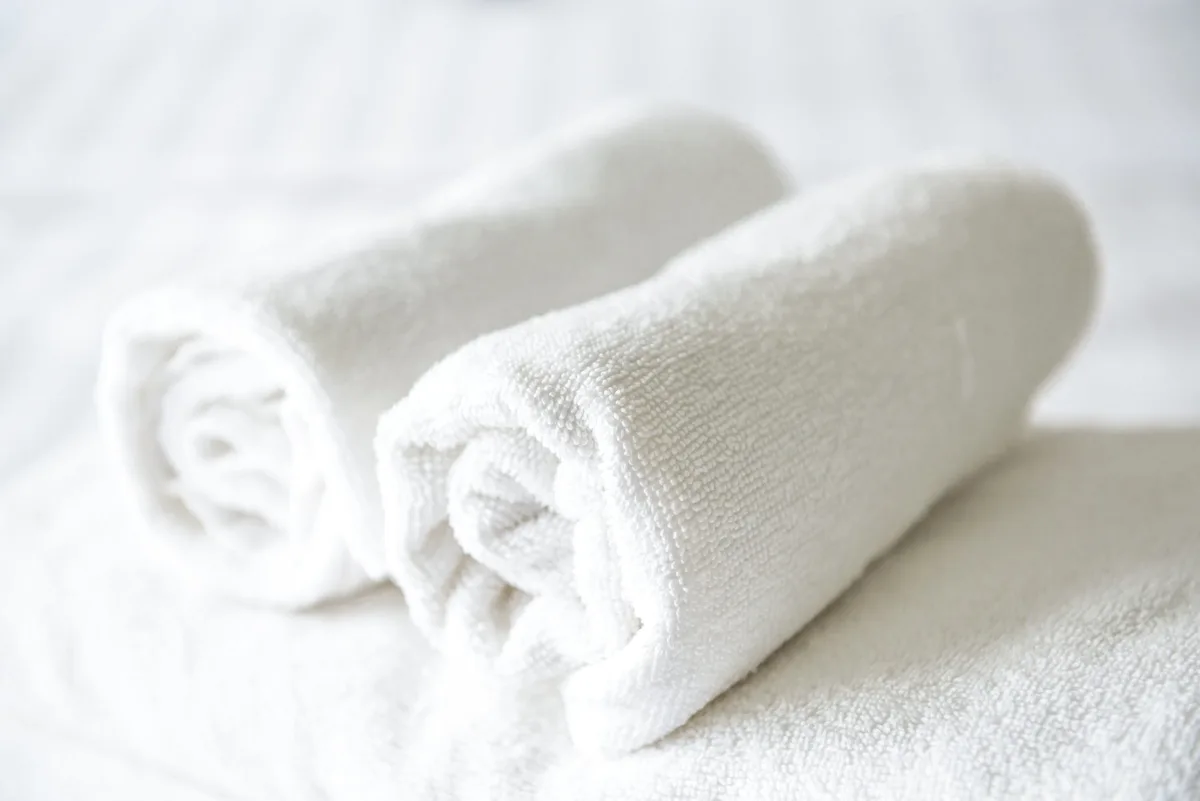 Can You Bleach White Towels With a Do Not Bleach Label? Clorox®