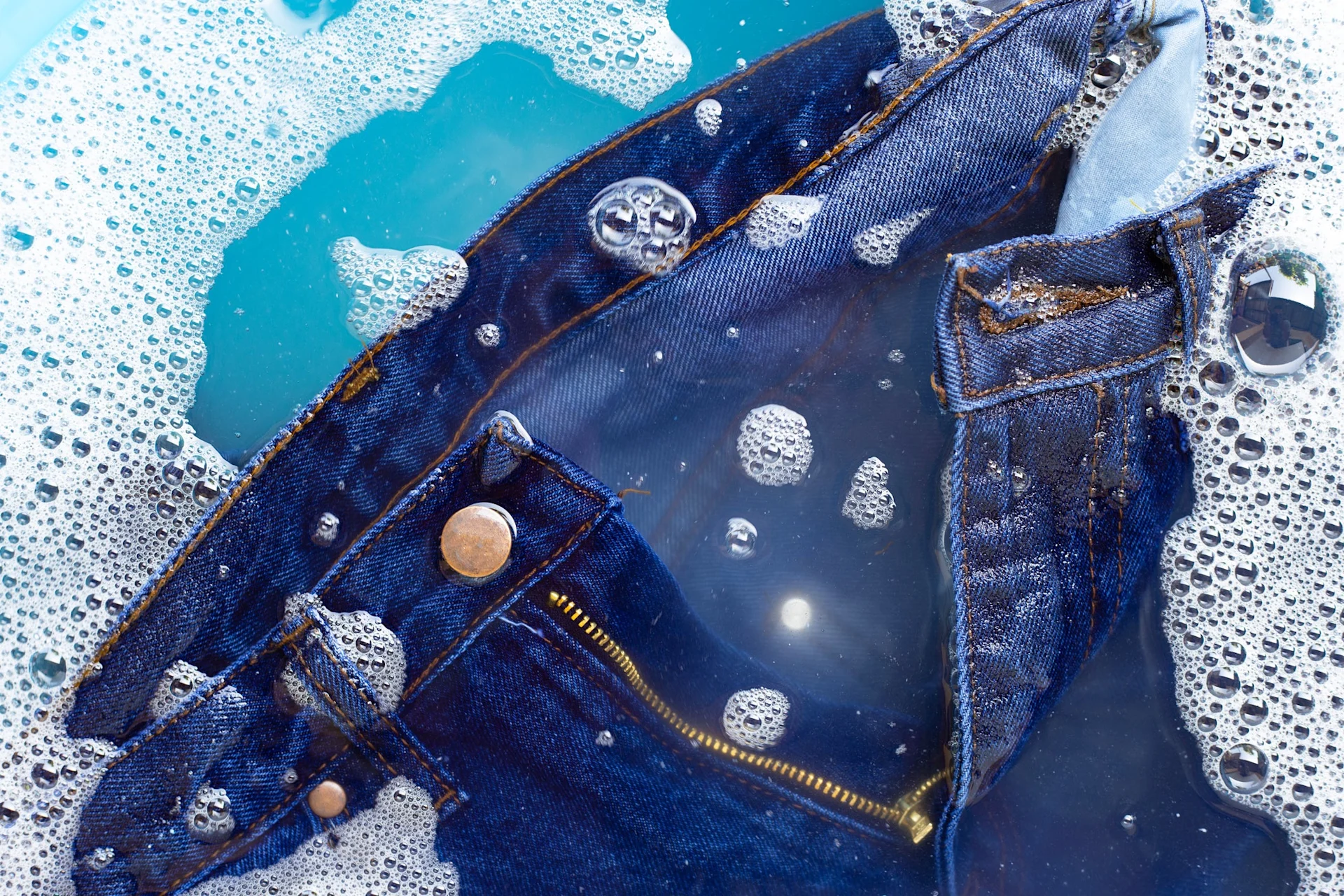 How Much Do Jeans Shrink When Washing and Drying? Clorox®