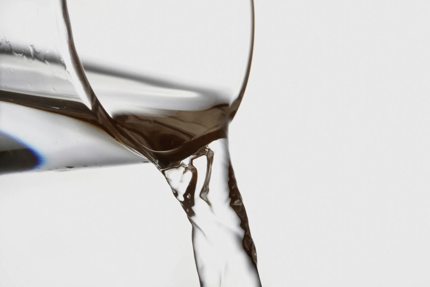 Bleaching and Lightening Jeans Clorox®