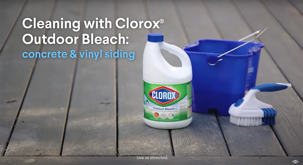 Cleaning with clorox outdoor bleach: concrete & vinyl siding