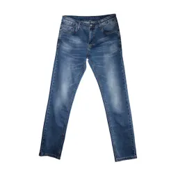 Jeans azules limpios