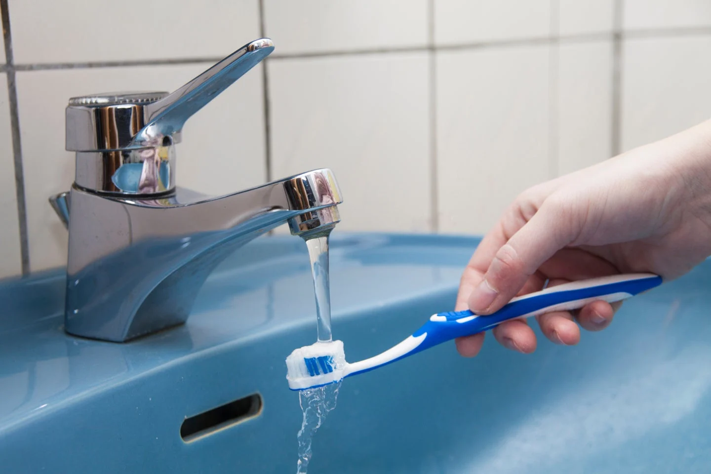 How to Disinfect a Toothbrush Clorox®