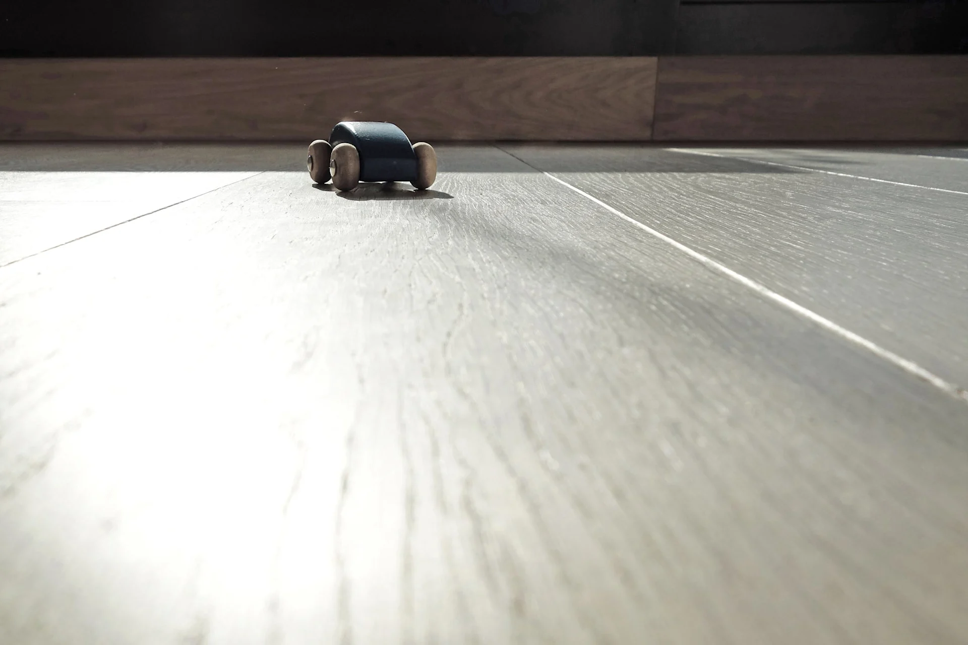 how-to-clean-vinyl-floors-with-bleach-clorox