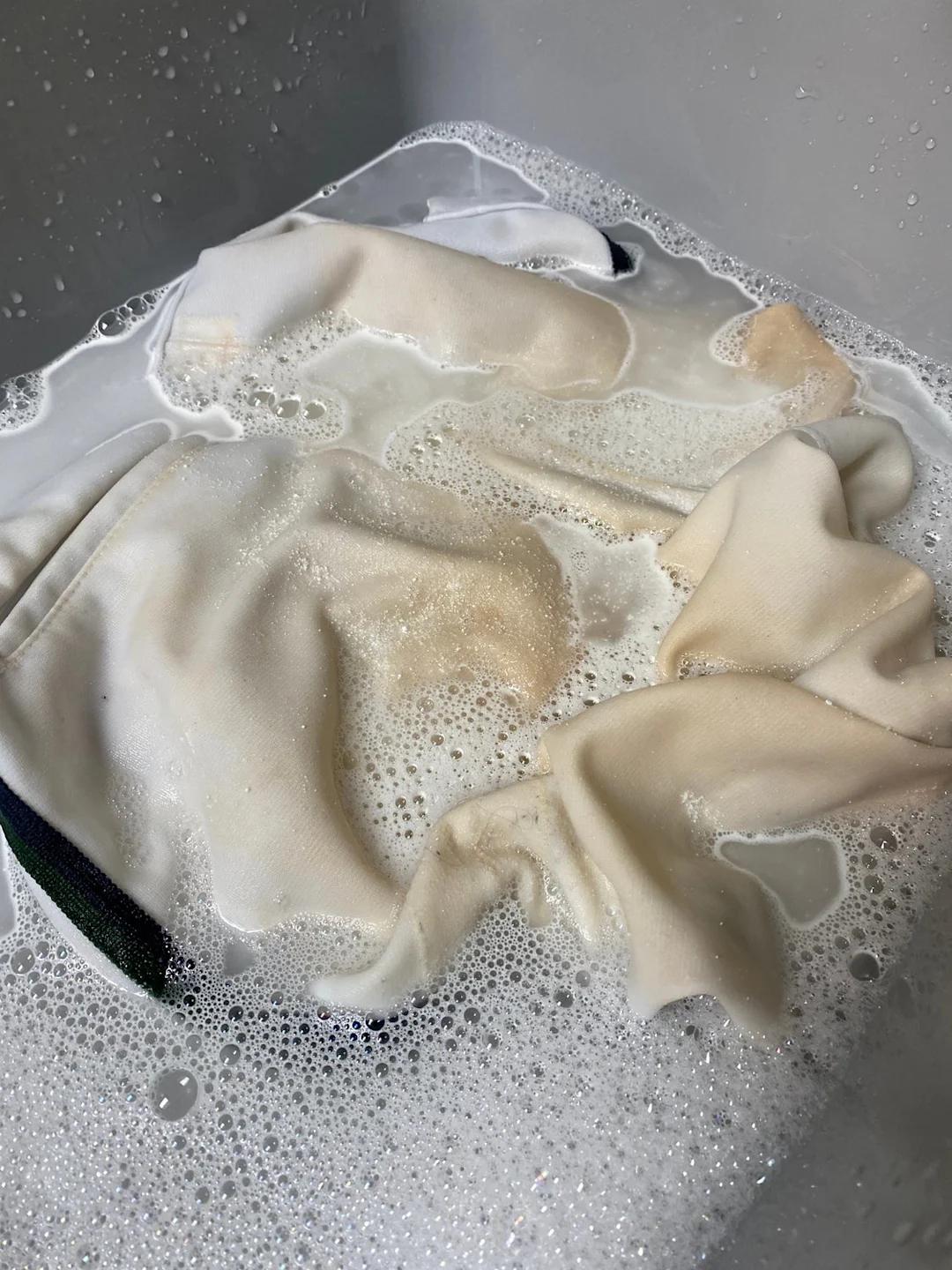 How to Spot Treat and Hand Wash Stains With Bleach Clorox®