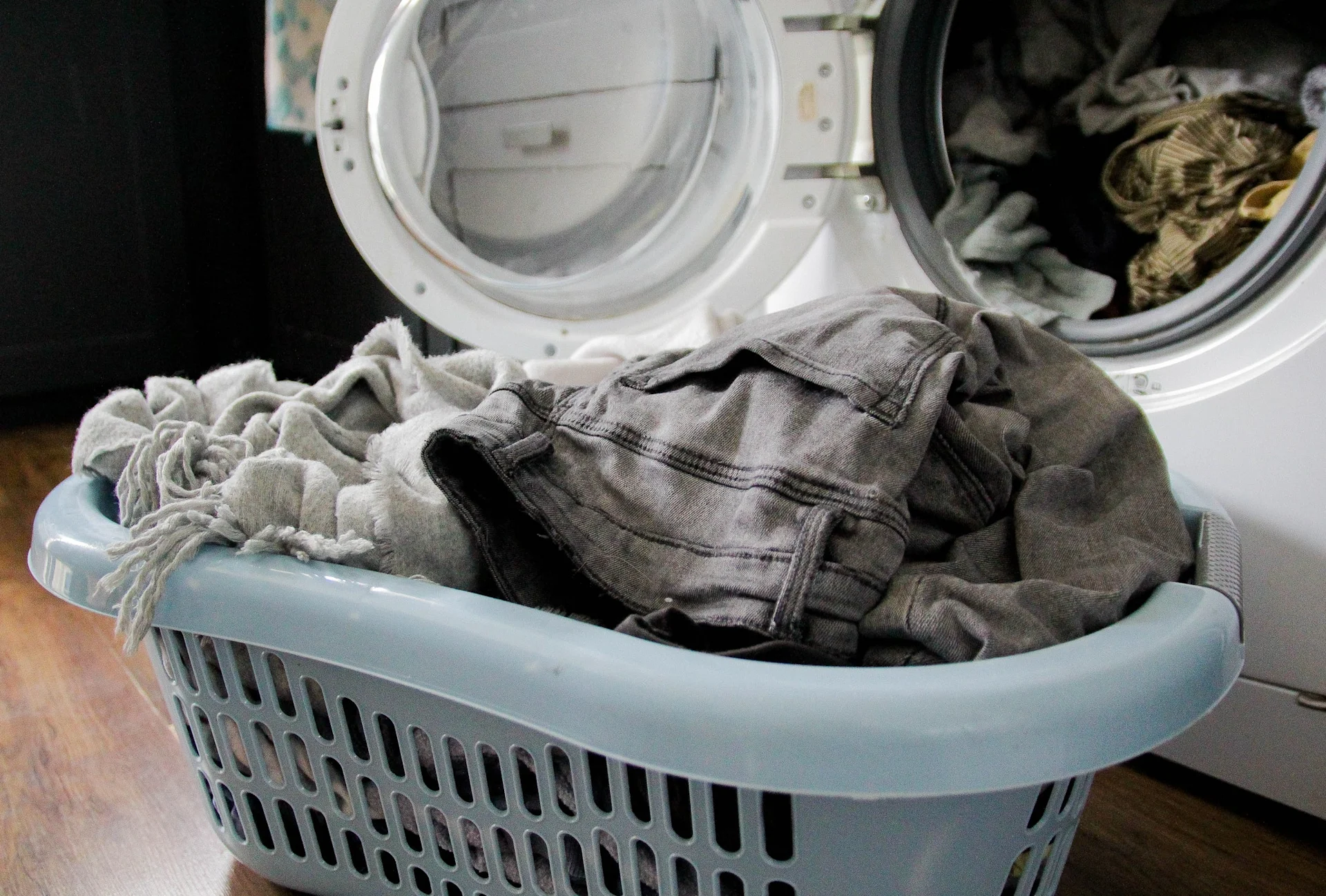 Can You Wash Light Grey Clothes With White? | Clorox™