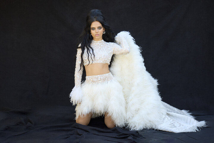 Cover Star Jessie Murph Lights Up the City and the Desert for Story + Rain