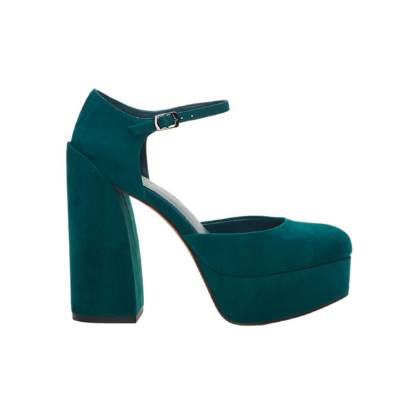 Vince camuto 2025 careeta pump