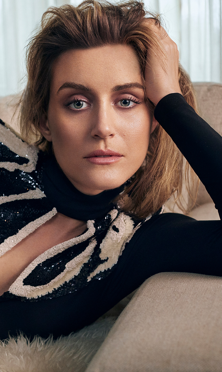 Taylor Schilling the overnight