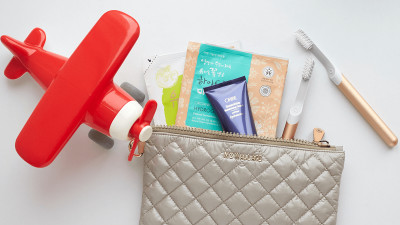 Beauty Shop | 4 Beauty Treatments You Can Easily Do On a Plane