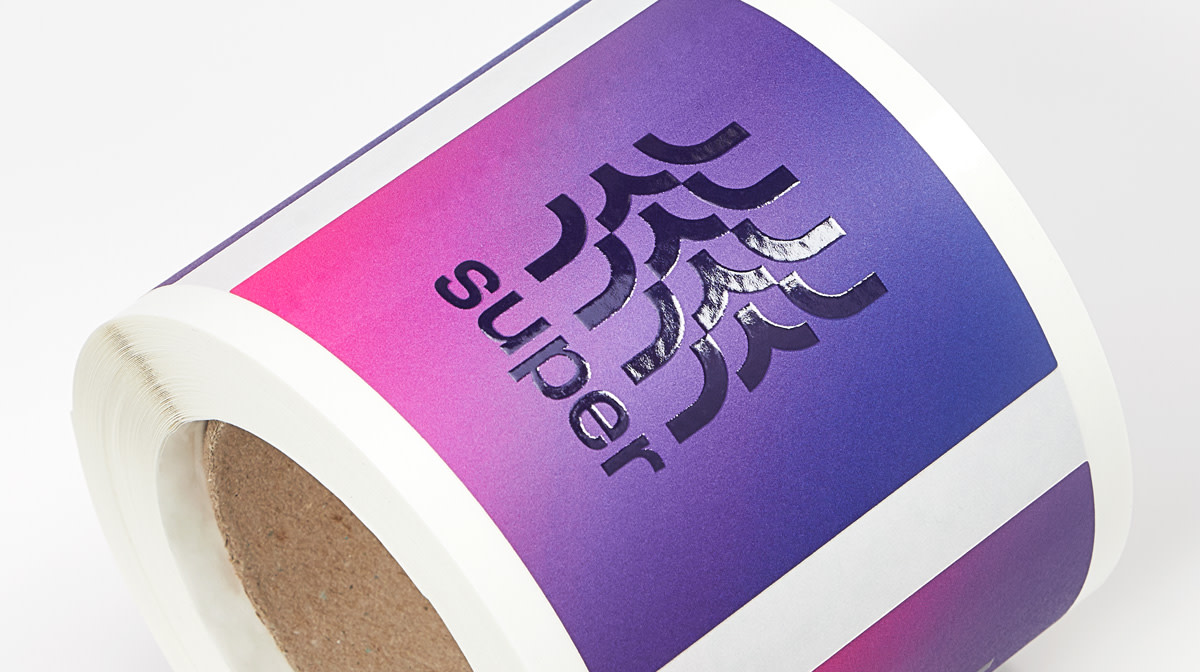 info_luxury-labels_special-finish_varnish_3D-varnish