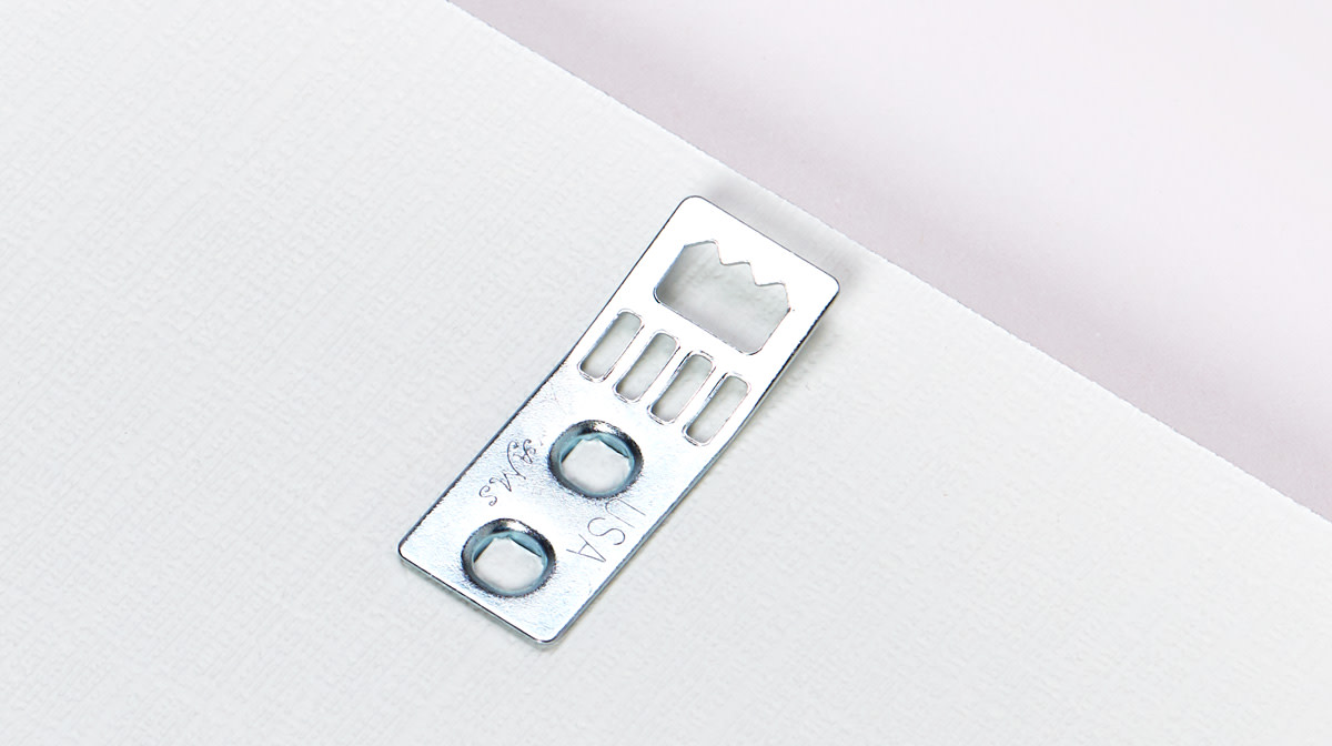 info_rigids_access_metal-hangers_2