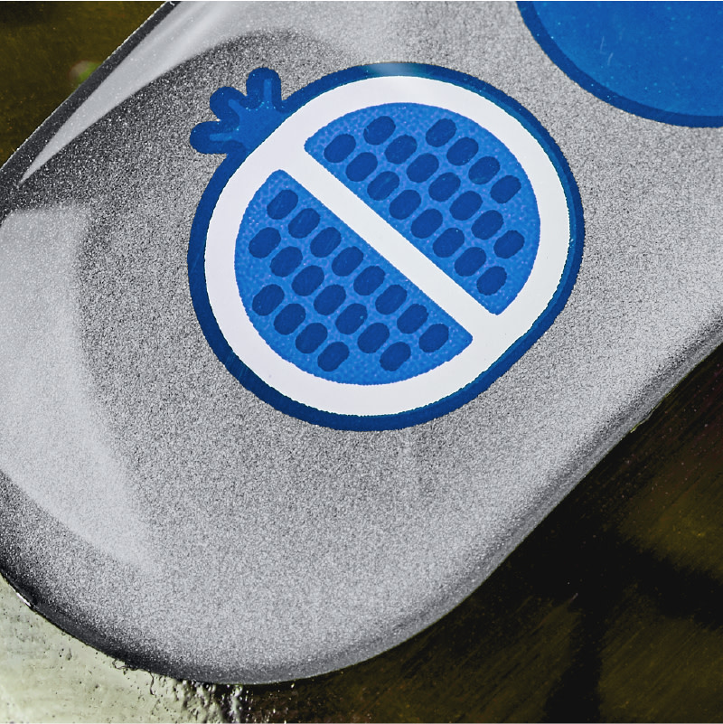 EF_boxinfo_stickers_material_Self-Adhesive Domed Vinyl-silver