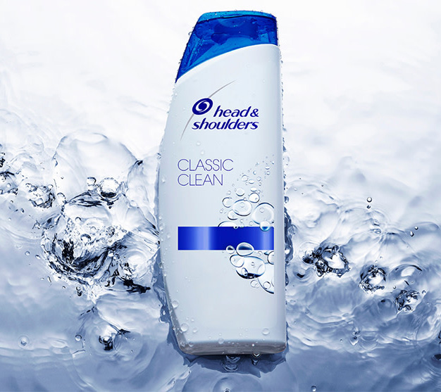 Head & Shoulders - Classic Clean Shampoo bottle.