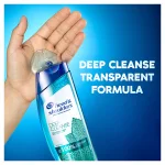 a splash of Deep Cleanse Itch Prevention H&S Shampoo poured into the hand, with the claim "deep cleanse transparent formula" written next to the bottle