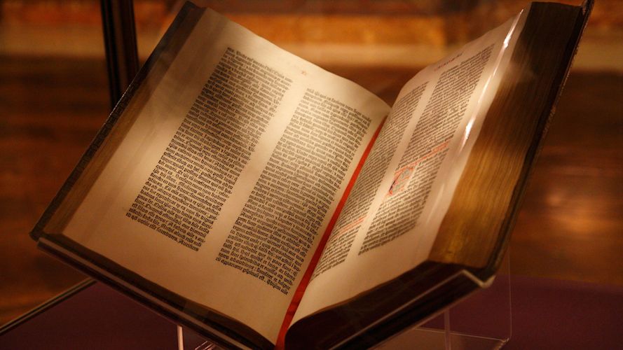 What's the Best Order to Read the Bible for the First Time?