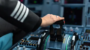 easyJet pilot training hero H2