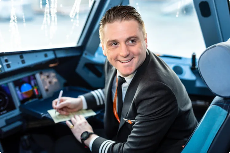 easyJet pilots training development