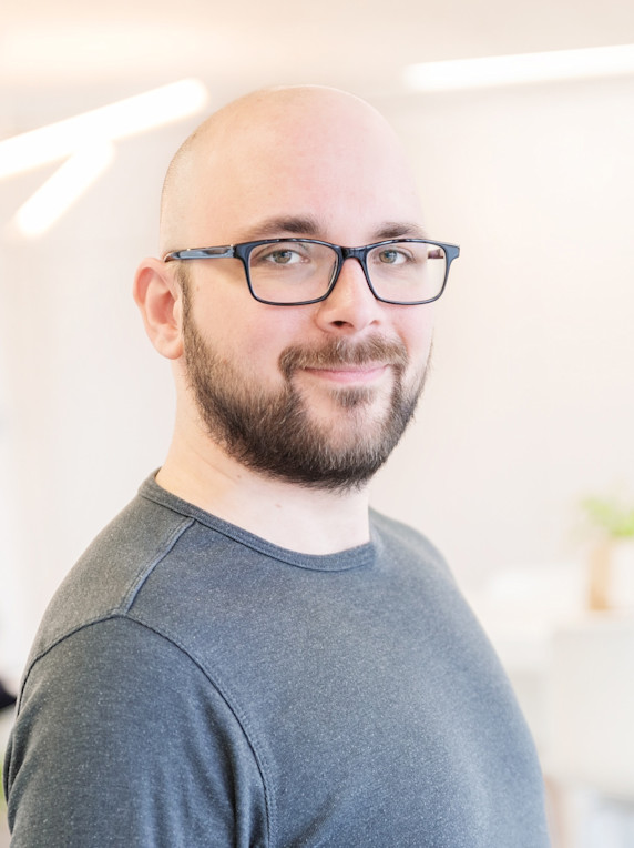 Niklas Dzösch Niklas Dzösch
